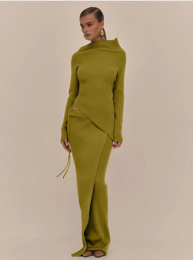 Expertly Designed Knitted Suit
