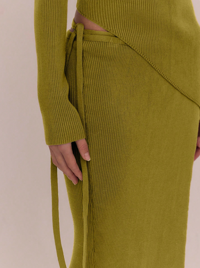 Expertly Designed Knitted Suit