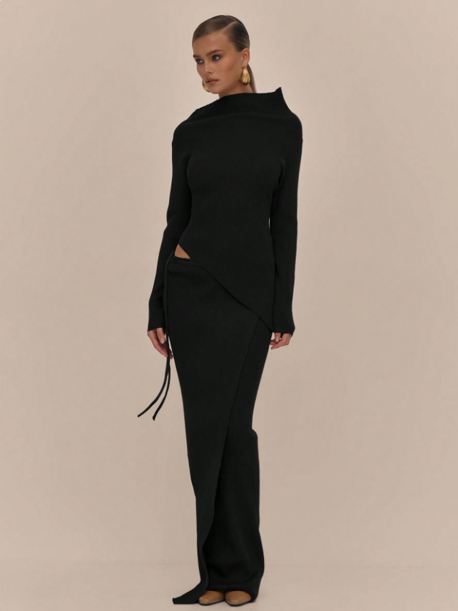 Expertly Designed Knitted Suit