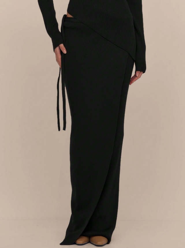 Expertly Designed Knitted Suit