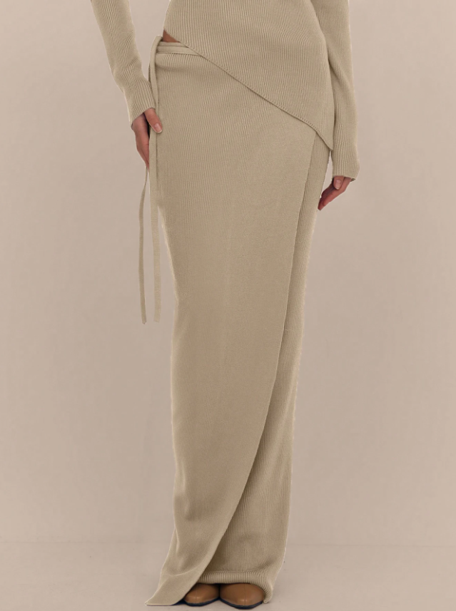 Expertly Designed Knitted Suit