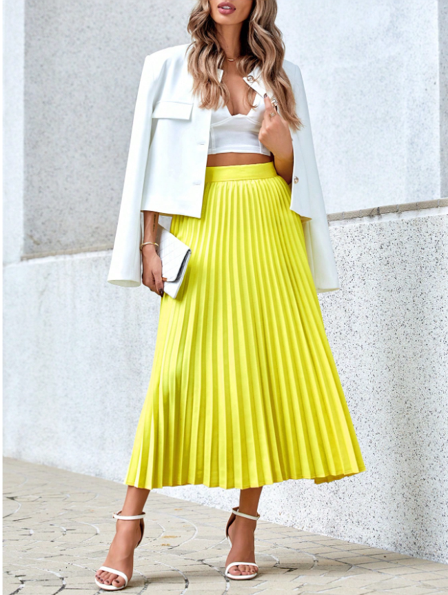 Sophistication via Colorful Pleats