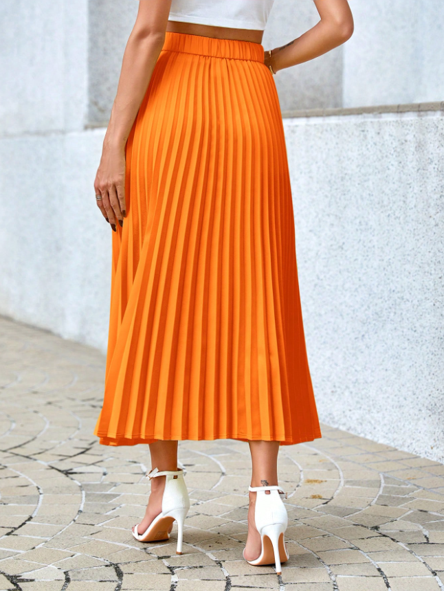 Sophistication via Colorful Pleats