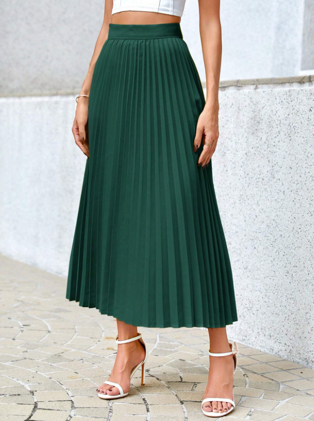 Sophistication via Colorful Pleats
