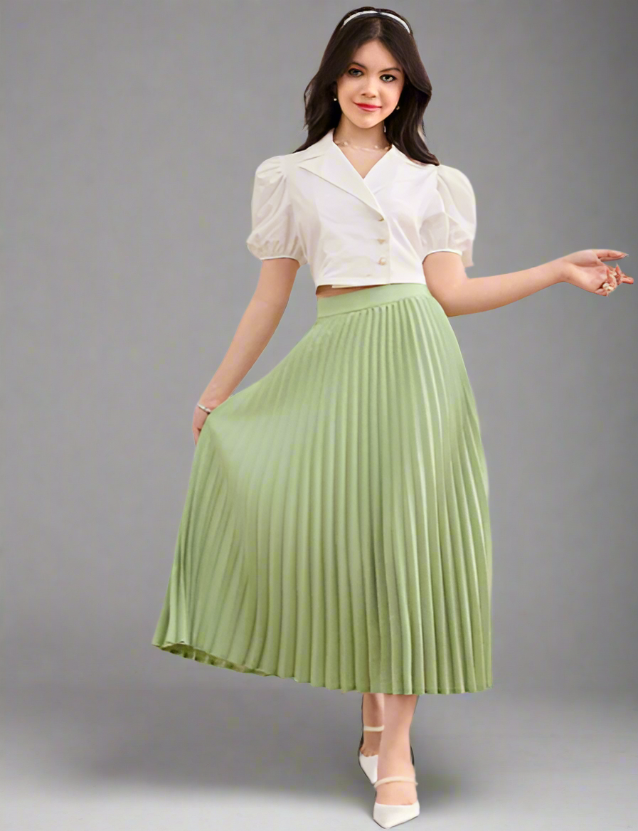 Sophistication via Colorful Pleats