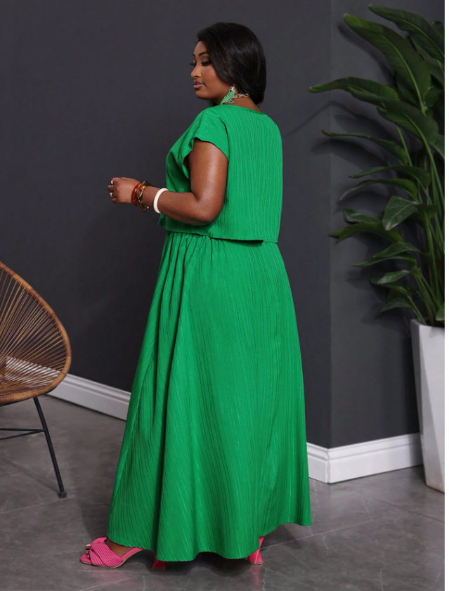 Textured Top and Skirt PLUS
