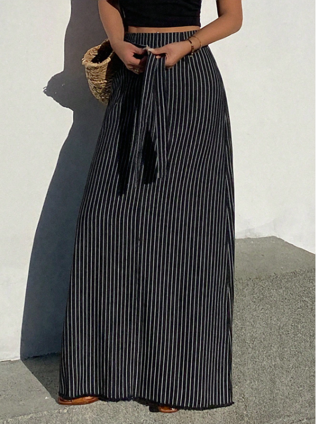 Slimming Contrast Skirt