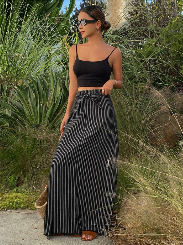 Slimming Contrast Skirt