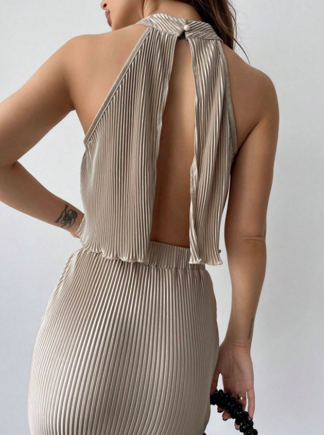 Open Top Design Pleated Skirt
